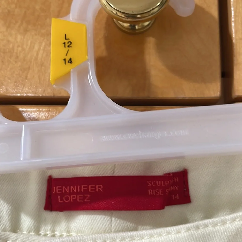 New Size 14 Jennifer Lopez High Rise Skinny cream jeans 62% cotton!!🍀🍀 - Picture 5 of 9
